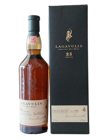 Single malt whisky Lagavulin 25 years old cask st with case