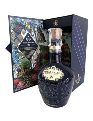 Blended whisky Chivas Royal Salute 21 with case